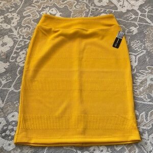 Soho apparel ltd mustard knit skirt nwt